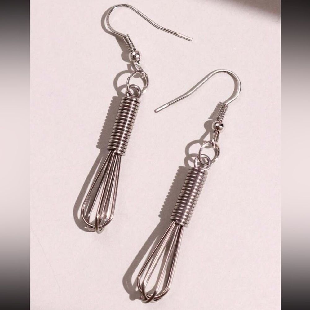 Unique Housewife‎ Chef Inspired Whisk Dangle Earrings